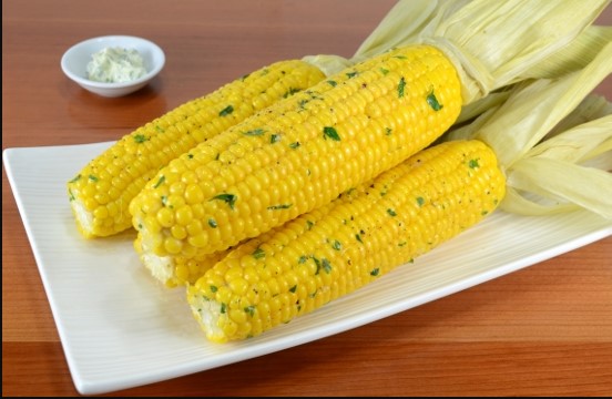 Cooked or roasted corn