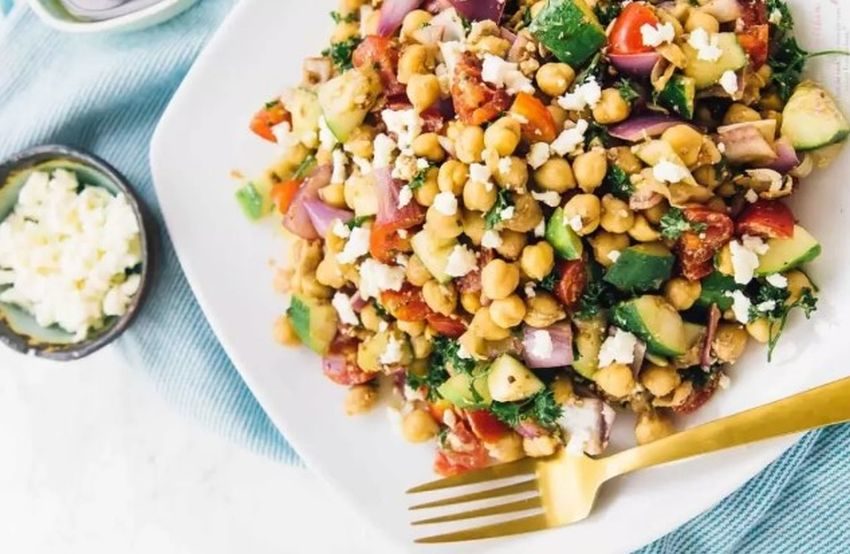 Mediterranean Chickpea Salad